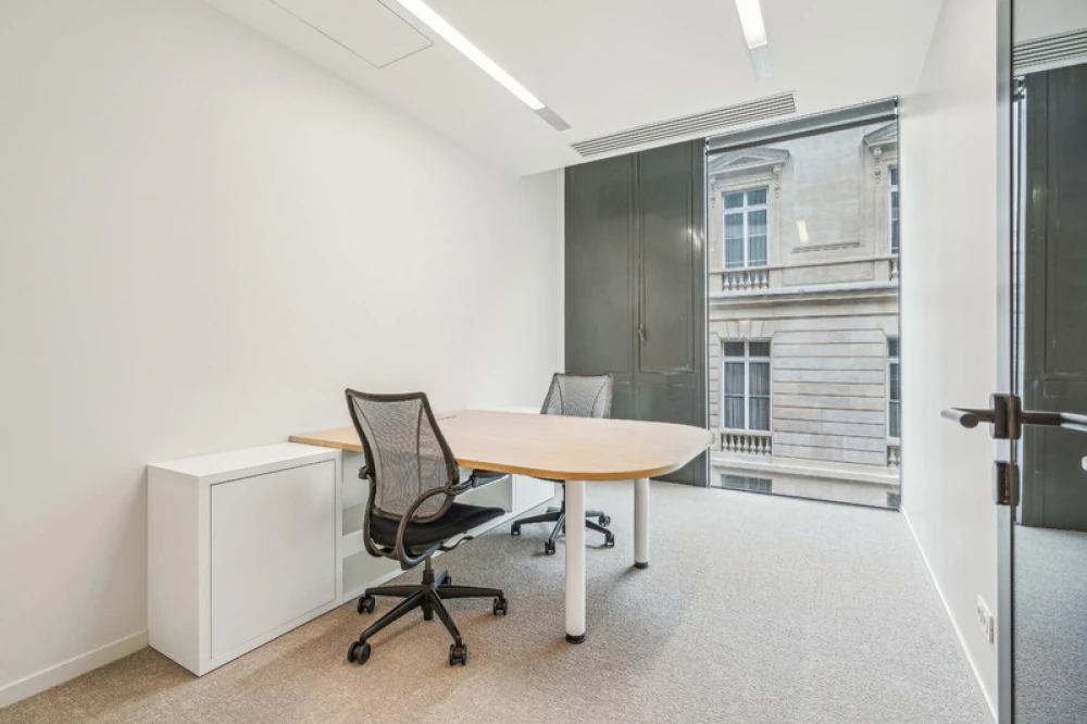 Bureau privé - 75008 - 30 postes - 48000€