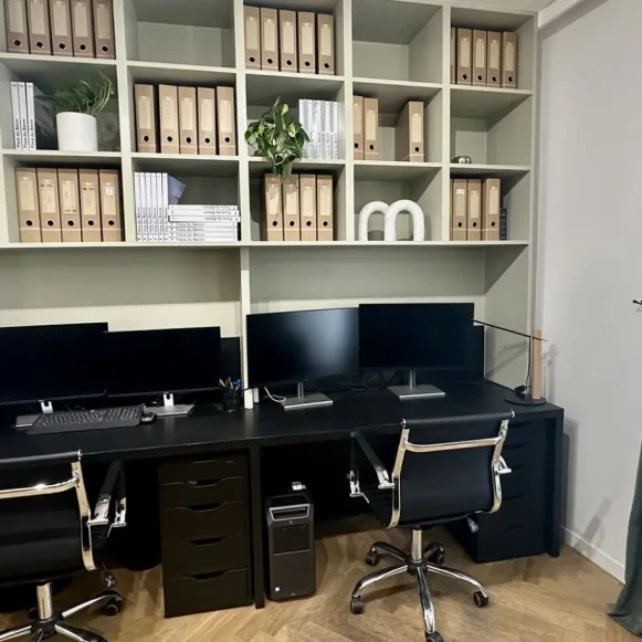 Bureau privé 20 m² 4 postes Coworking Rue Cambacérès Paris 75008 - photo 3