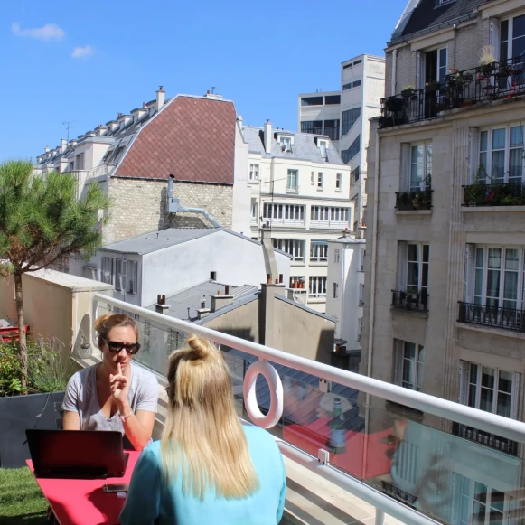 Bureau privé 12 m² 3 postes Coworking Rue Cardinet Paris 75017 - photo 6