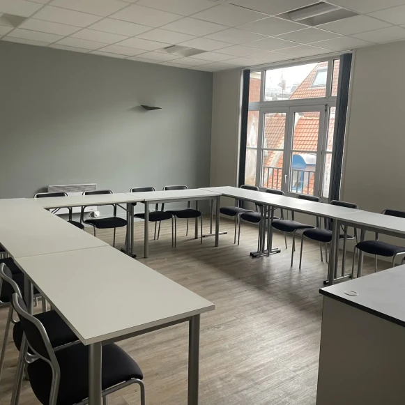 Bureau privé 20 m² 1 poste Coworking Place de la Gare Lille 59800 - photo 7