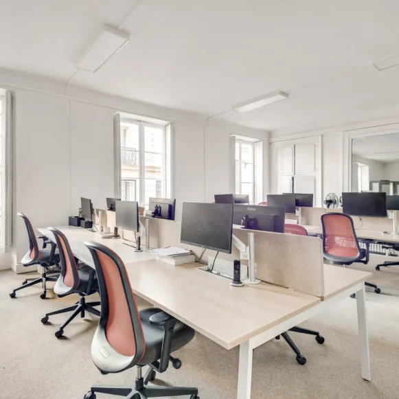 Bureau privé 120 m² 20 postes Location bureau Rue Saint-Fiacre Paris 75002 - photo 1