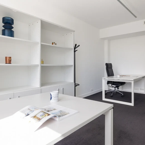 Bureau privé 18 m² 4 postes Coworking Rue Quentin-Bauchart Paris 75008 - photo 19