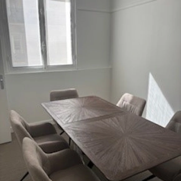 Bureau privé 11 m² 2 postes Location bureau Rue de Naples Paris 75008 - photo 10