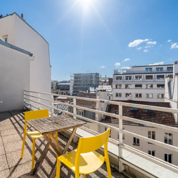 Bureau privé 132 m² 14 postes Location bureau Rue La Fayette Paris 75010 - photo 3