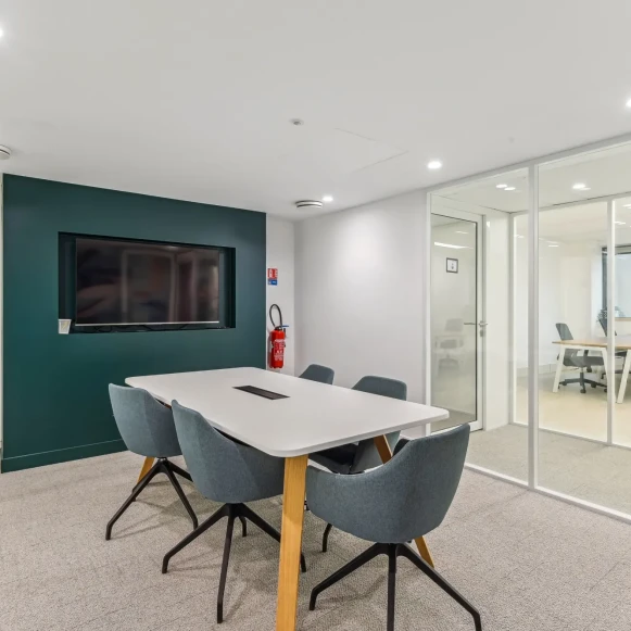 Bureau privé 24 m² 6 postes Location bureau Rue Victor Hugo Levallois-Perret 92300 - photo 1