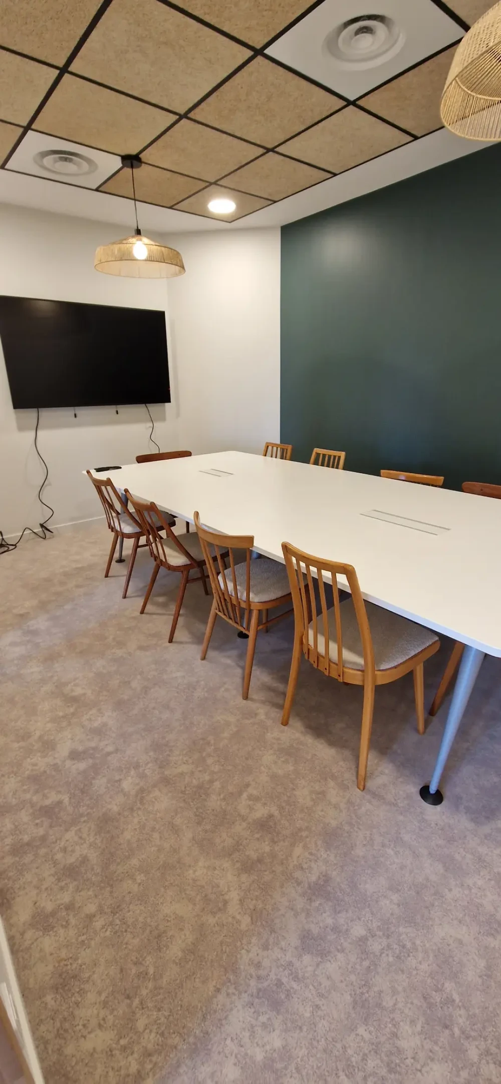 Espace indépendant - 72000 - 45 postes - 8000€