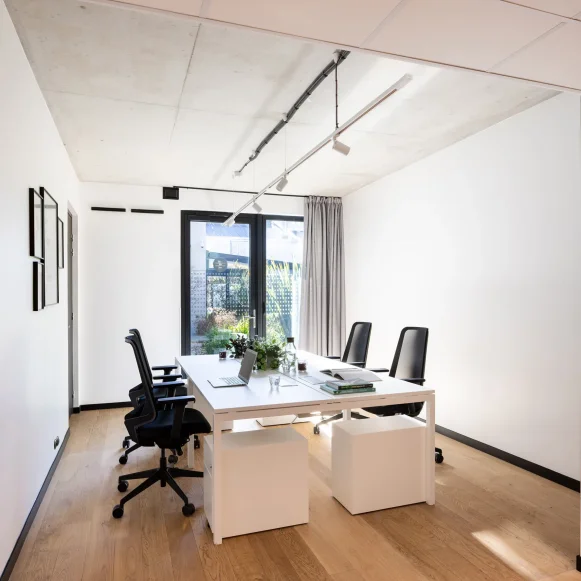 Bureau privé 15 m² 4 postes Location bureau Boulevard Voltaire Paris 75011 - photo 1