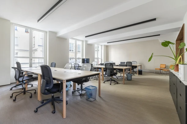 Bureau privé - 75002 - 18 postes - 8500€