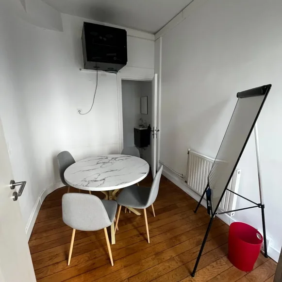 Espace indépendant 150 m² 15 postes Location bureau Rue de la Michodière Paris 75002 - photo 4