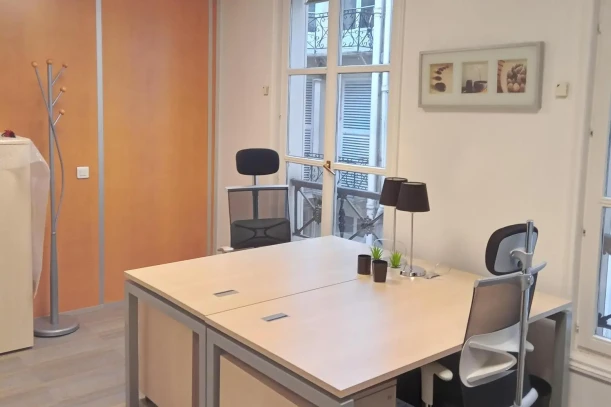 Bureau privé - 75001 - 2 postes - 2100€