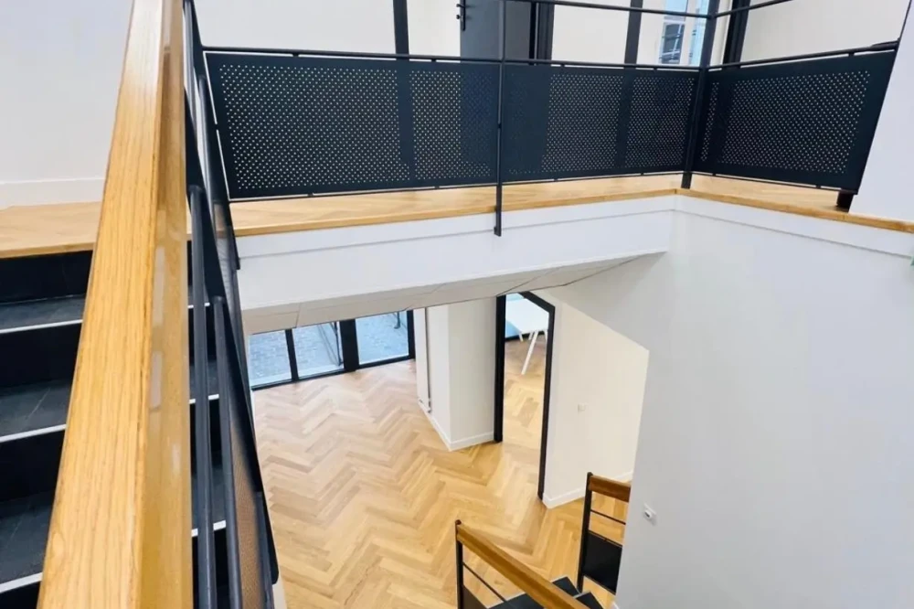 Bureau privé - 75008 - 3 postes - 1500€
