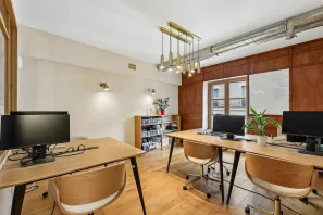 Bureau privé - 75019 - 3 postes - 810€