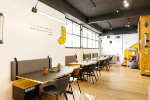 Bureau privé - 75011 - 6 postes - 1500€