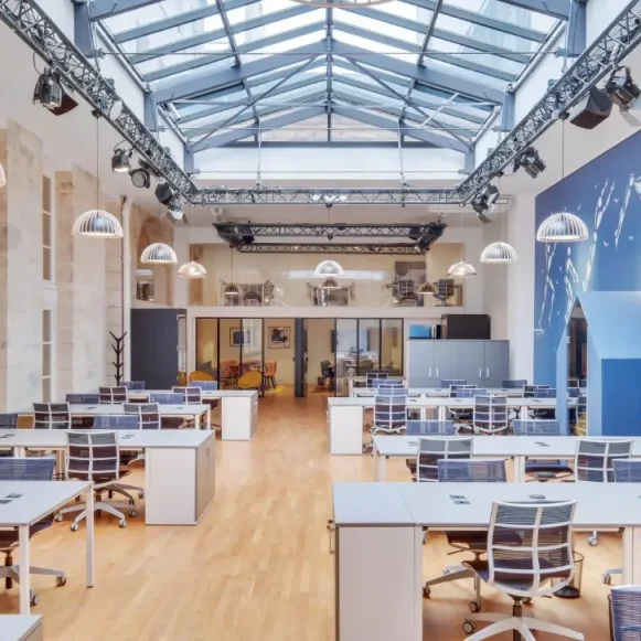 Bureau privé 850 m² 120 postes Coworking Rue Charlot Paris 75003 - photo 1