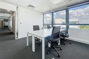 Bureau privé - 37100 - 4 postes - 1295€