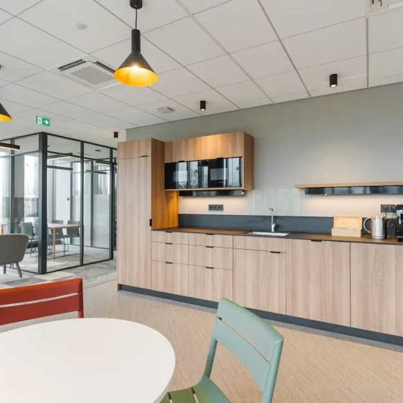 Espace indépendant 252 m² 54 postes Location bureau Avenue Raymonde Chauvet Nantes 44300 - photo 2