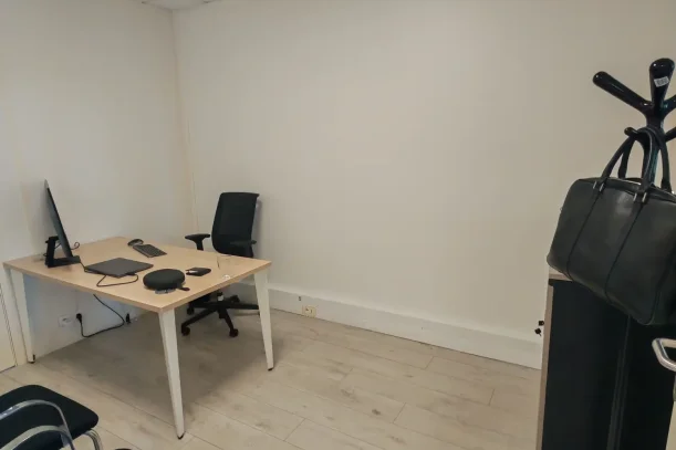 Bureau privé - 94100 - 1 poste - 590€