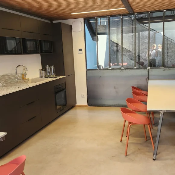 Open Space  1 poste Coworking Avenue Jean Jaurès Lyon 69007 - photo 7