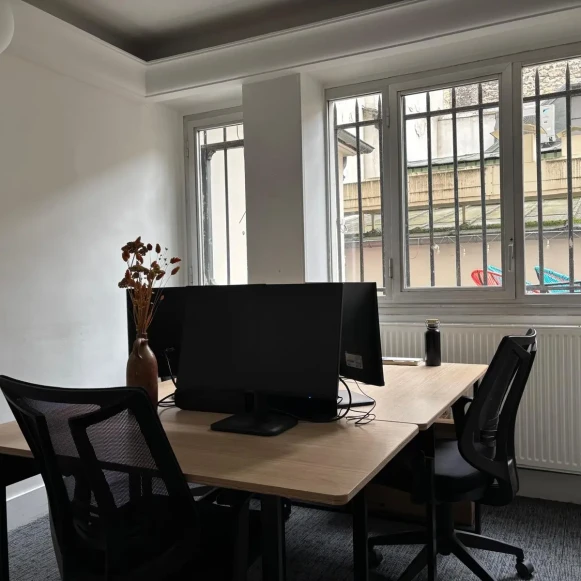 Bureau privé 10 m² 3 postes Location bureau Boulevard de Strasbourg Paris 75010 - photo 3