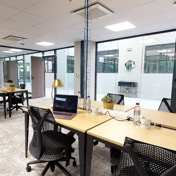 Bureau privé 35 m² 8 postes Location bureau Avenue Thiers Nice 06000 - photo 1