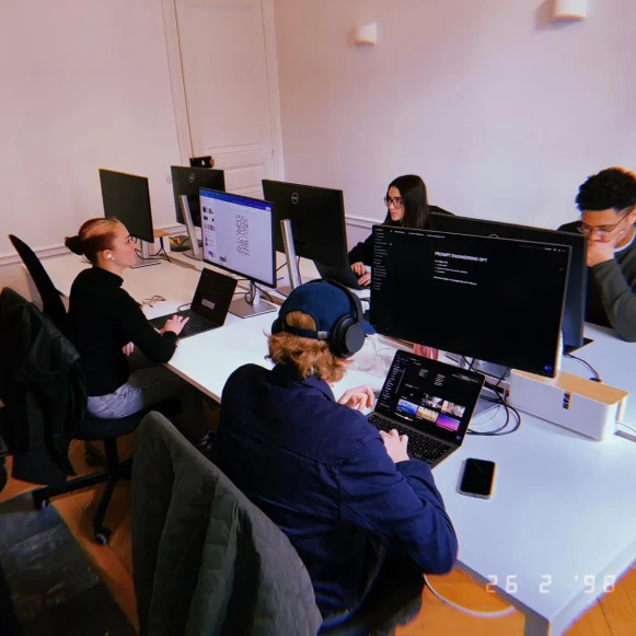 Bureau privé 31 m² 10 postes Location bureau Rue Lincoln Paris 75008 - photo 5