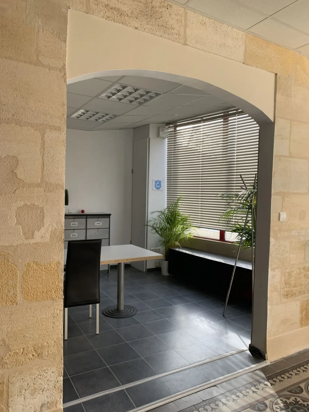 Bureau privé - 33200 - 4 postes - 650€