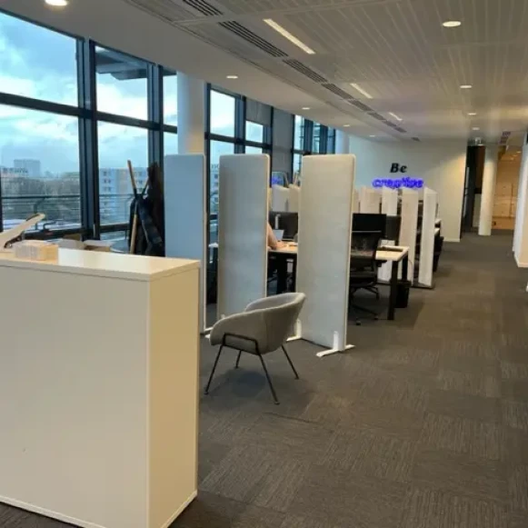 Bureau privé 11 m² 2 postes Coworking Boulevard Romain Rolland Paris 75014 - photo 2