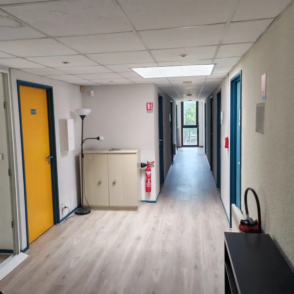 Bureau privé 16 m² 4 postes Location bureau Impasse René Couzinet Toulouse 31500 - photo 4