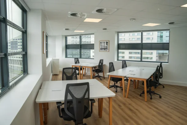 Bureau privé - 59800 - 8 postes - 3223€