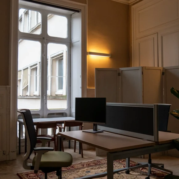 Bureau privé 21 m² 4 postes Location bureau Rue Paul Bert Angers 49000 - photo 4