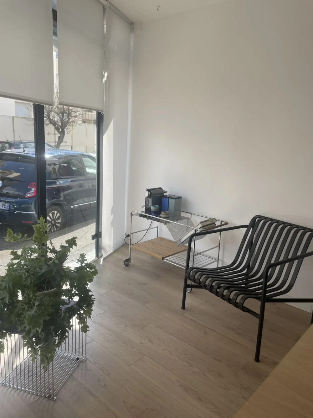 Open Space - 64200 - 1 poste - 330€