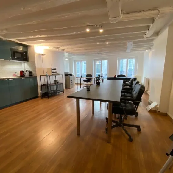 Espace indépendant 52 m² 12 postes Location bureau Rue Poissonnière Paris 75002 - photo 5