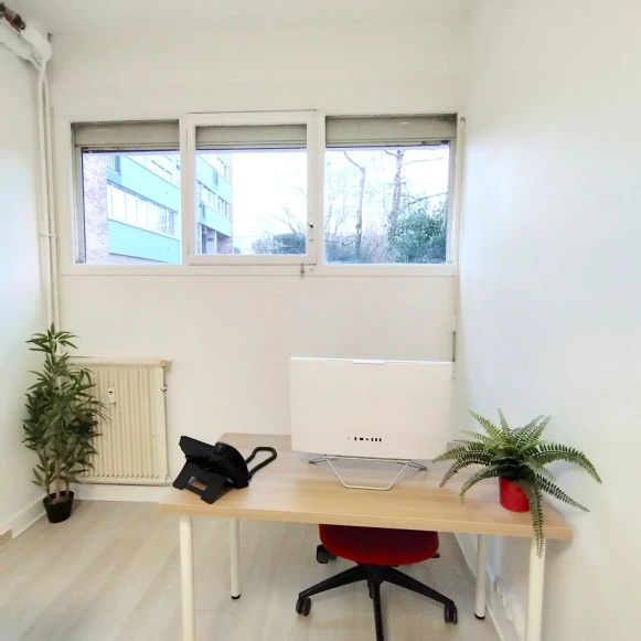 Bureau privé 13 m² 4 postes Location bureau Avenue Jean Moulin Montreuil 93100 - photo 5