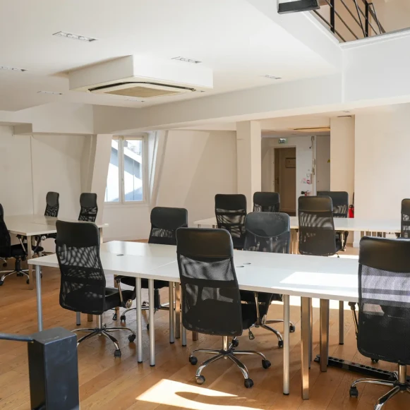 Espace indépendant 194 m² 30 postes Location bureau Rue du Faubourg Montmartre Paris 75009 - photo 5