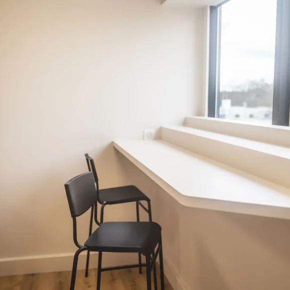 Bureau privé 24 m² 4 postes Coworking Rue de la Planchonnais Sainte-Luce-sur-Loire 44980 - photo 4