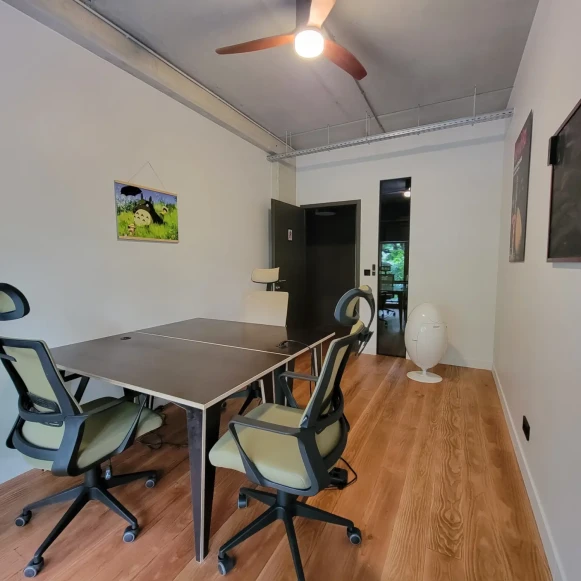 Bureau privé 14 m² 3 postes Coworking Rue Lénine Ivry-sur-Seine 94200 - photo 3