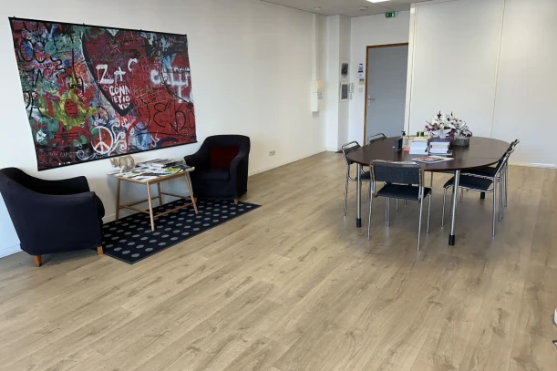 Open Space - 34090 - 2 postes - 350€