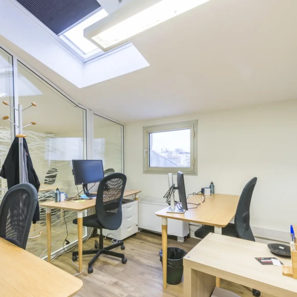 Bureau privé 38 m² 10 postes Coworking Rue Cardinet Paris 75017 - photo 6