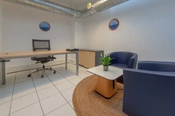 Bureau privé - 22000 - 1 poste - 347€