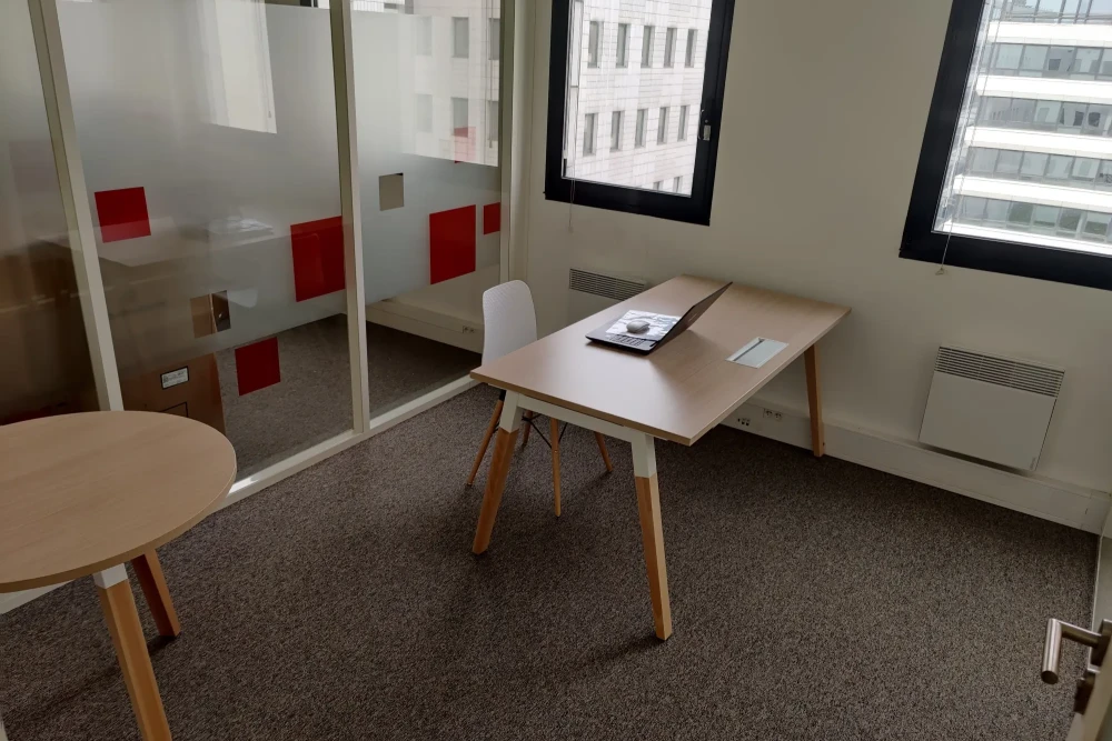 Bureau privé - 92000 - 15 postes - 1900€