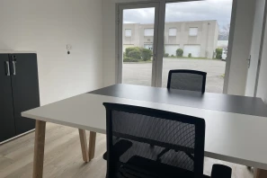Bureau privé - 07000 - 3 postes - 550€