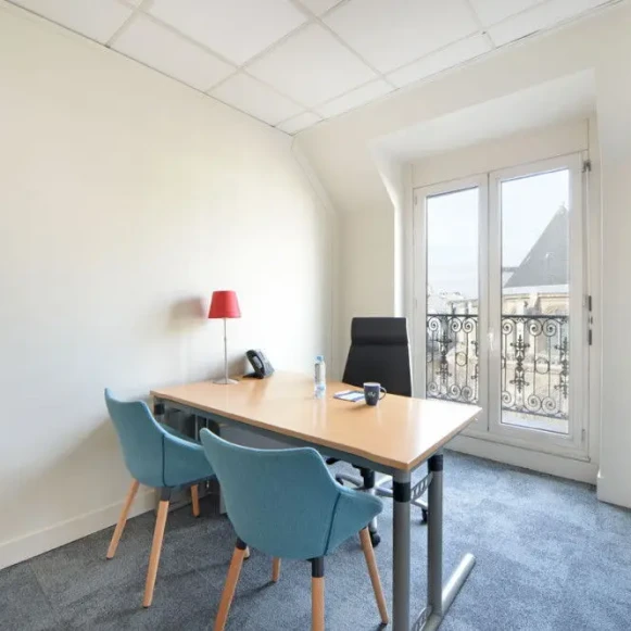 Bureau privé 11 m² 2 postes Coworking Boulevard de Sébastopol Paris 75001 - photo 1