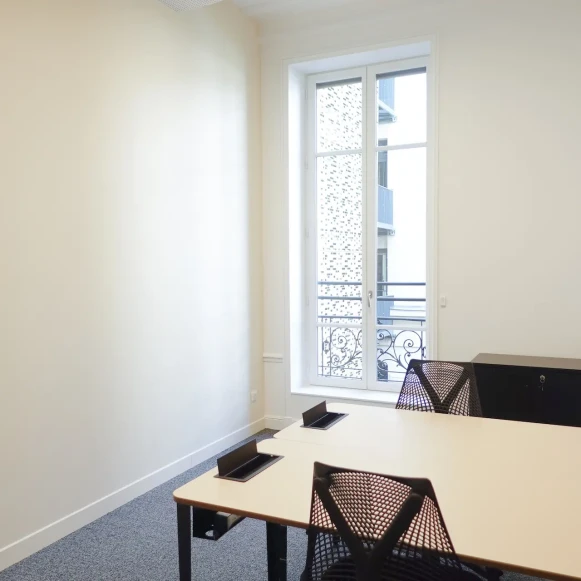 Bureau privé 13 m² 2 postes Coworking Rue de la Victoire Paris 75009 - photo 4