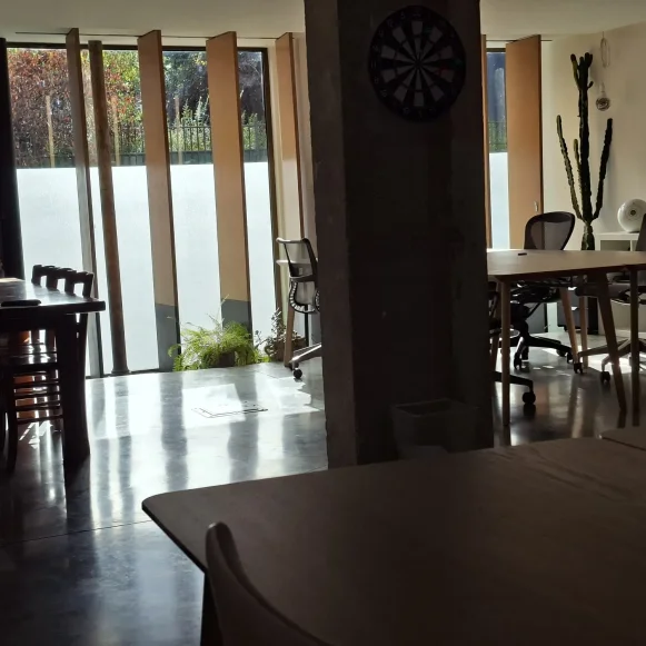 Open Space  8 postes Location bureau Rue des Poissonniers Paris 75018 - photo 1