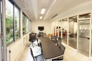 Open Space - 75020 - 15 postes - 365€