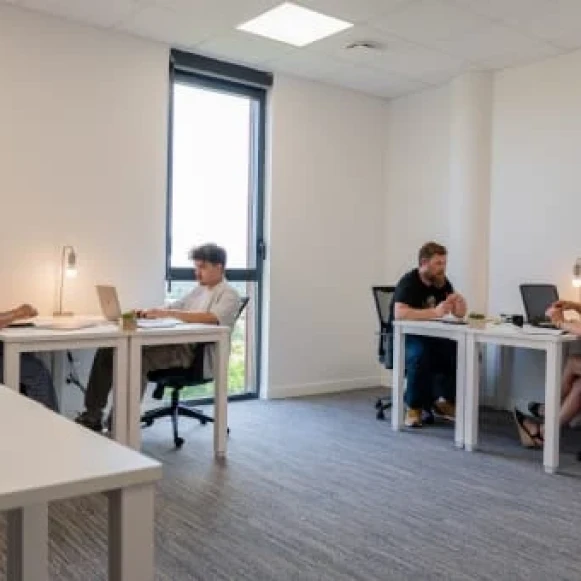 Bureau privé 4 m² 1 poste Coworking Avenue de Shenzhen Chasseneuil-du-Poitou 86360 - photo 3