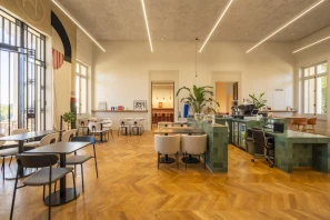 Open Space - 64200 - 10 postes - 190€