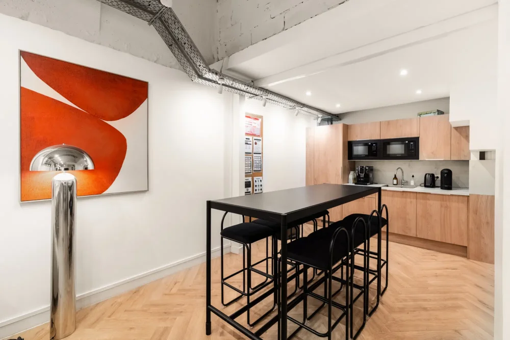 Espace indépendant - 75009 - 24 postes - 13500€