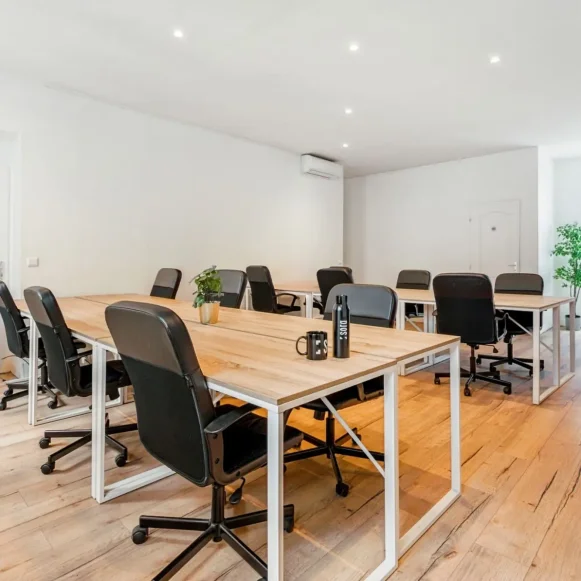 Espace indépendant 580 m² 12 postes Location bureau Rue Oberkampf Paris 75011 - photo 9