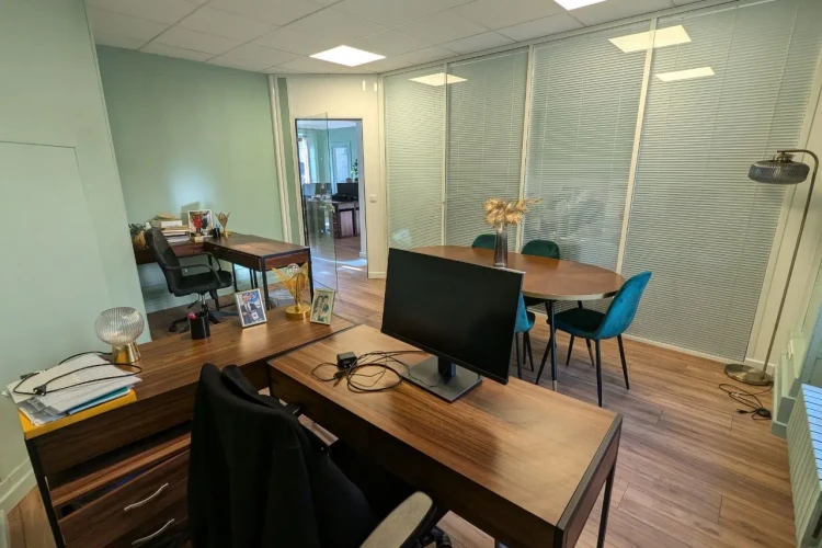 Bureau privé - 75001 - 2 postes - 1300€